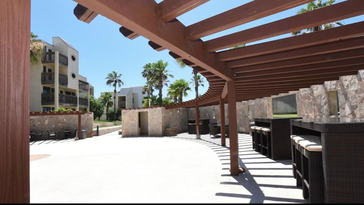 Ocean Breeze Retreat 2Bed 2Bath, Heated Pool! Apartment Саут Падре Алънд Екстериор снимка